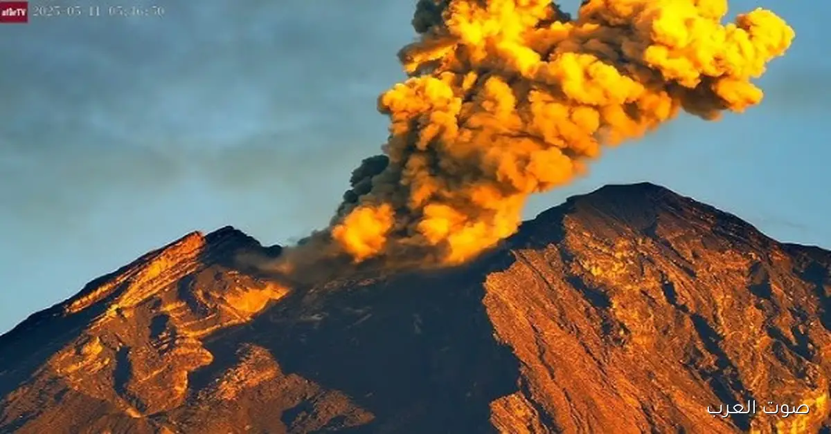 إندونيسيا: بركان سيميرو يهز الأرض 45 مرة في 6 ساعات