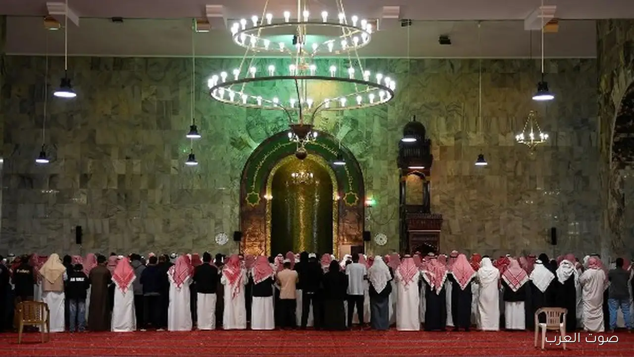 استجابة لدعوة الملك السعوديين يصلوا صلاة الاستسقاء عشان يطلبوا المطر