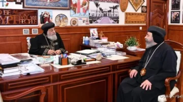 الأنبا كاراس يقدم للبابا تواضروس ملفات خدمة إيبارشياته في أمريكا