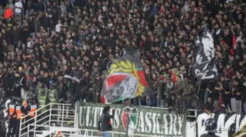 الأهلي واجه شغب جمهور الرجاء المغربي وعقوبات من الكاف