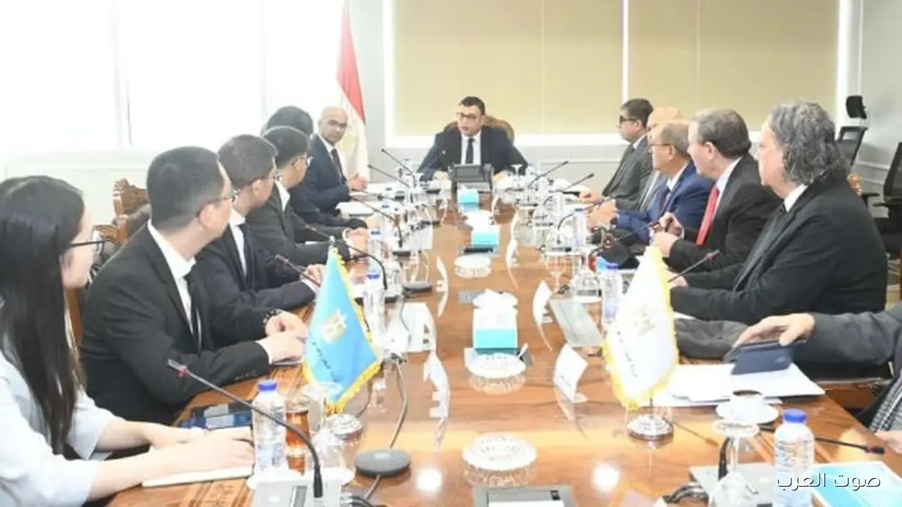 الإسكان بتدرس فرص شراكة مع شركة صينية في تحلية مياه