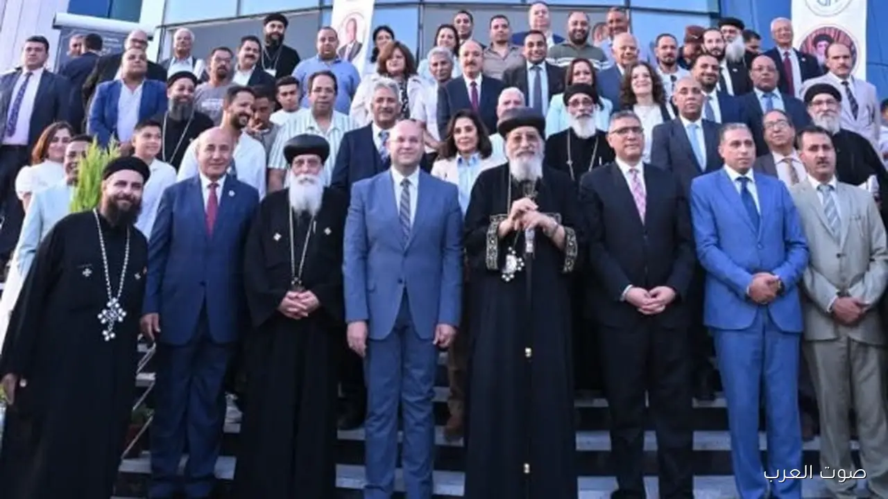 البابا تواضروس يحط حجر أساس لمستشفى ويفتتح مدرسة في 6