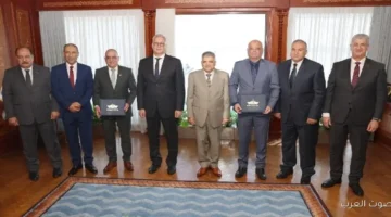 البترول وقناة السويس يمضوا على اتفاق لإنشاء محطة للغاز للإسالة