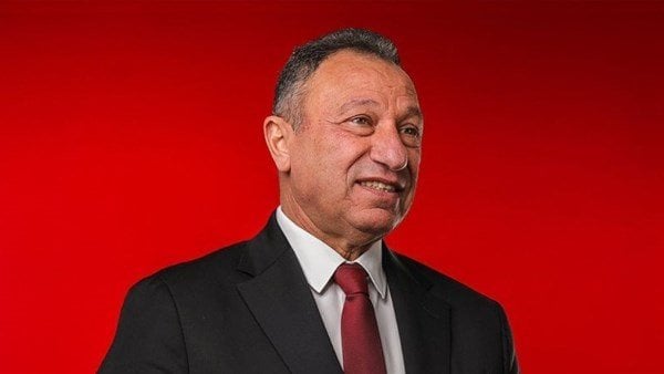 الخطيب يهنئ لاعبي الأهلي وجهازهم الفني والإداري ب<a href=