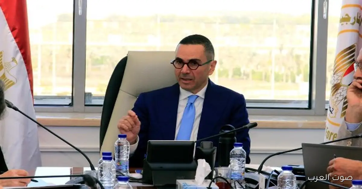 الخطيب يجتمع برؤساء المجالس التصديرية علشان يناقشوا زيادة الصادرات للأسواق الخارجية