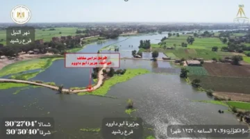 الري تشيل طريق مخالف بطول 500 متر في المجرى المائي