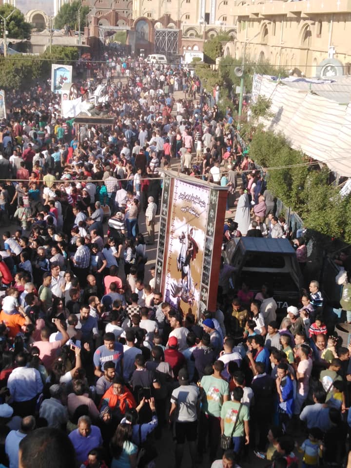 الشهيد مار جرجس بيجمع الناس مئات زاروا دير الرزيقات في