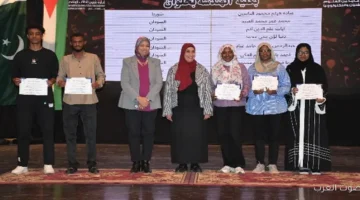 الطلاب الوافدين خلال حفل استقبالهم جامعة حلوان هي أحب مكان