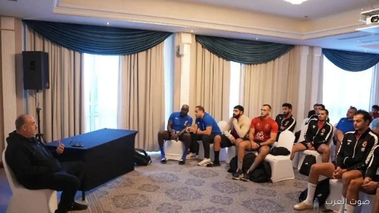 الغزواي يشجع لاعبي يد الأهلي قبل نهائي السوبر المصري في