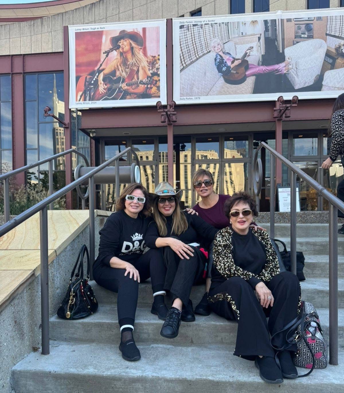 اللمة الحلوة رانيا فريد شوقي مع ليلى علوي وإلهام شاهين