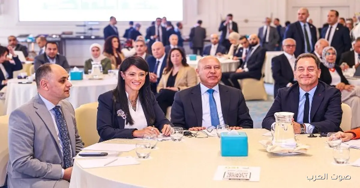 المشاط: 70% من الاستثمارات العامة هتبقى خضراء بحلول 2030 والقطاع الخاص شريك أساسي 2 المشاط: 70% من الاستثمارات العامة هتبقى خضراء بحلول 2030 والقطاع الخاص شريك أساسي