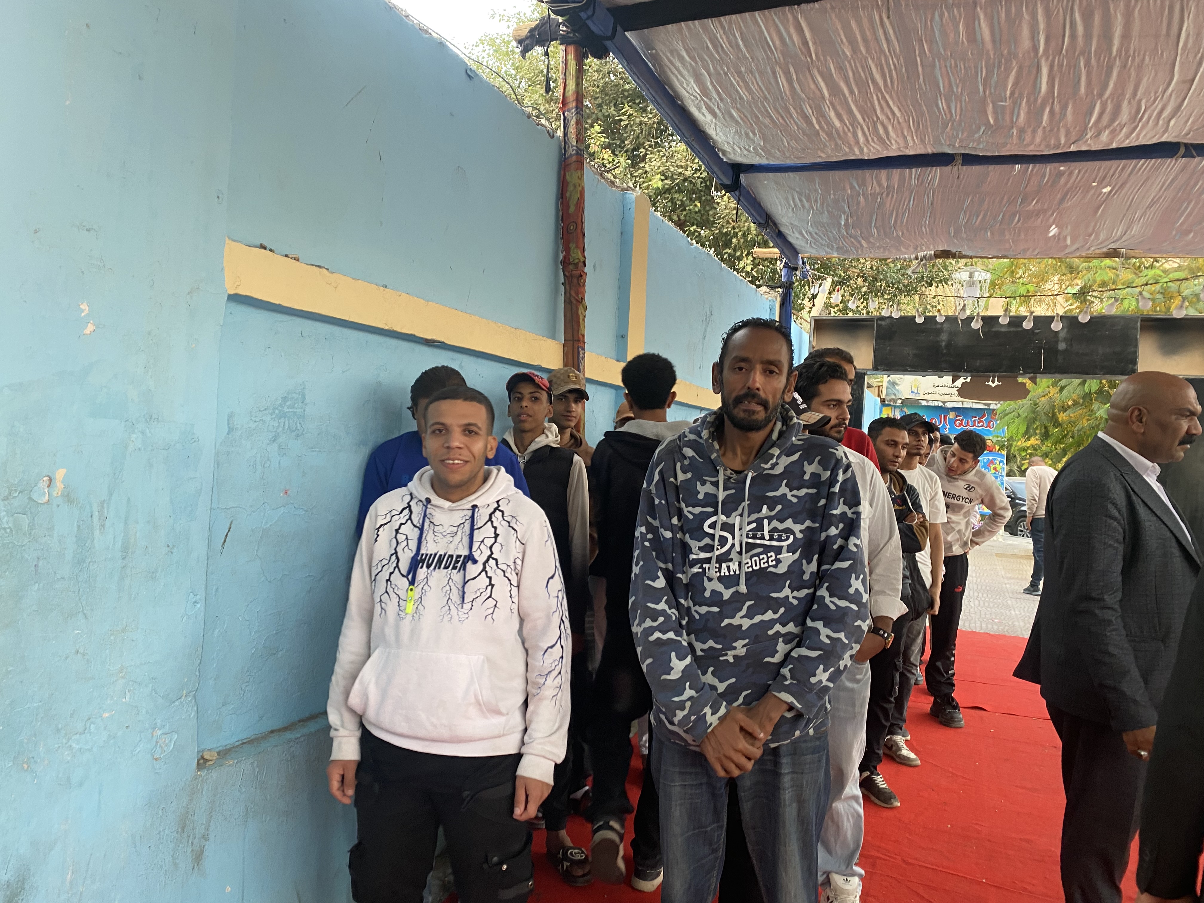 الناس بتتوافد على لجان الانتخابات في مصر القديمة والمنيل بالليل 3 الناس بتتوافد على لجان الانتخابات في مصر القديمة والمنيل بالليل