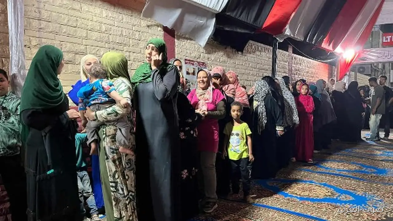 الناس لسه بتتوافد على لجنة محمود عمر في الرماية 21 الناس لسه بتتوافد على لجنة محمود عمر في الرماية