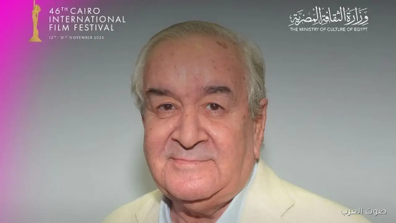 النهاردة محمد عبد العزيز هيقول أسرار صناعة الكوميديا في المسرح