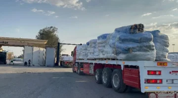 الهلال الأحمر قافلة زاد العزة الـ 75 جايبانا احتياجات الشتاء