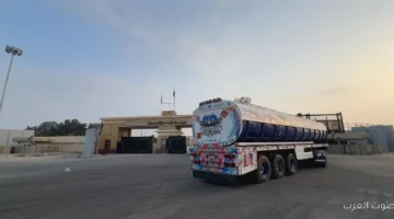 الهلال الأحمر يرسل 280 ألف سلة غذائية ومستلزمات إغاثية لغزة