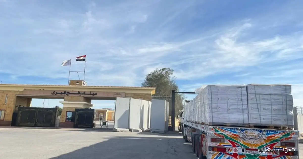 الهلال الأحمر ينظم القافلة رقم 76 “زاد العزة” محملة بـ 9500 طن مساعدات عاجلة واحتياجات شتوية لأهالي غزة