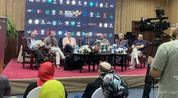 بدء المائدة المستديرة لمكرمي مهرجان شرم الشيخ الدولي للمسرح بحضور