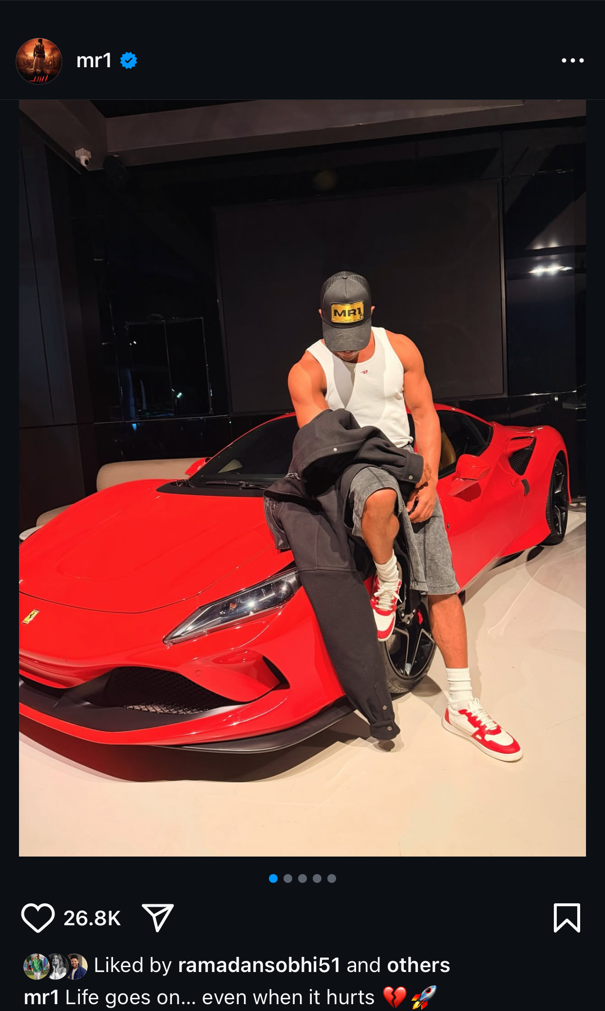 بعد ما فقد والده محمد رمضان الحياة مكملة