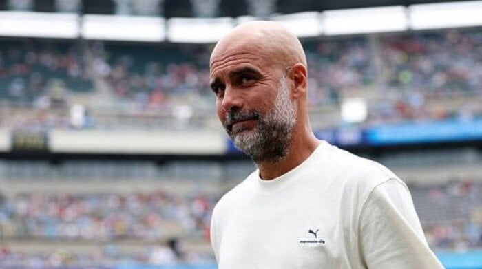 تصميم يتضمن مباراة برشلونة