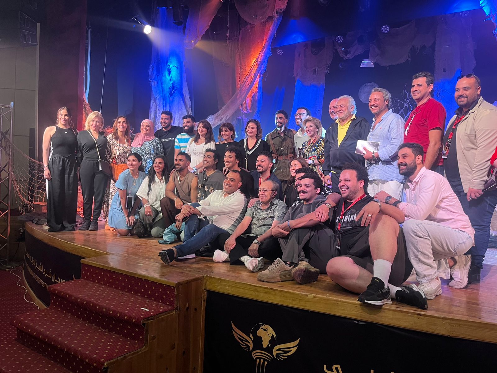 تصفيق كبير لفيلم سكرين ومديح لبطل قبل انتهاء العالم بدقيقة