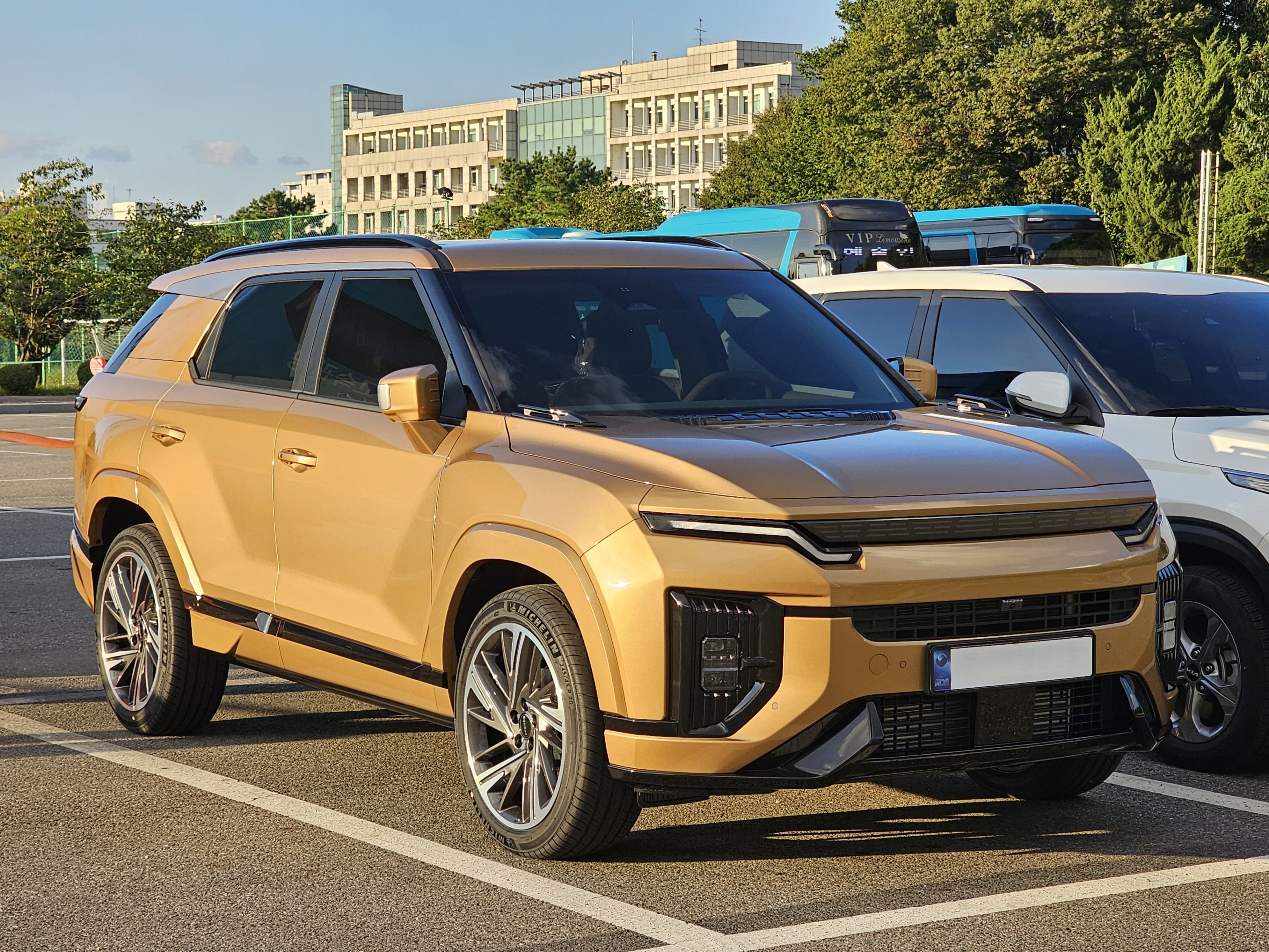 تعرف على سعر ومواصفات عربية KGM Actyon الجديدة