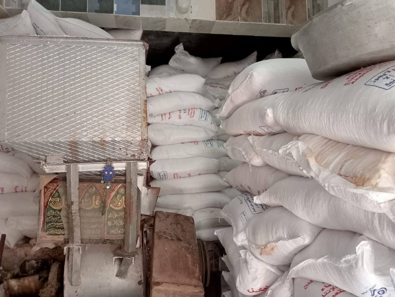 تموين القليوبية يكتشف مطحن ملح مش معروف المصدر و200 كيلو