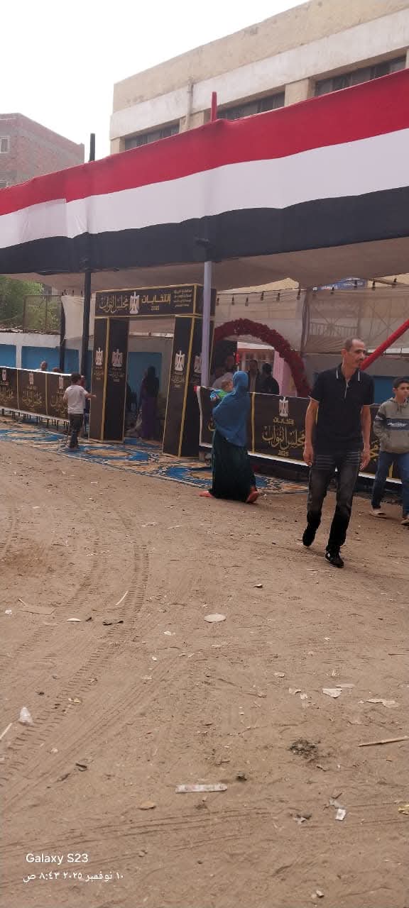 توافد الناس في بشتيل وأوسيم للإدلاء بأصواتهم في انتخابات مجلس النواب 3 الانتخابات في مدرسة يوسف السباعي