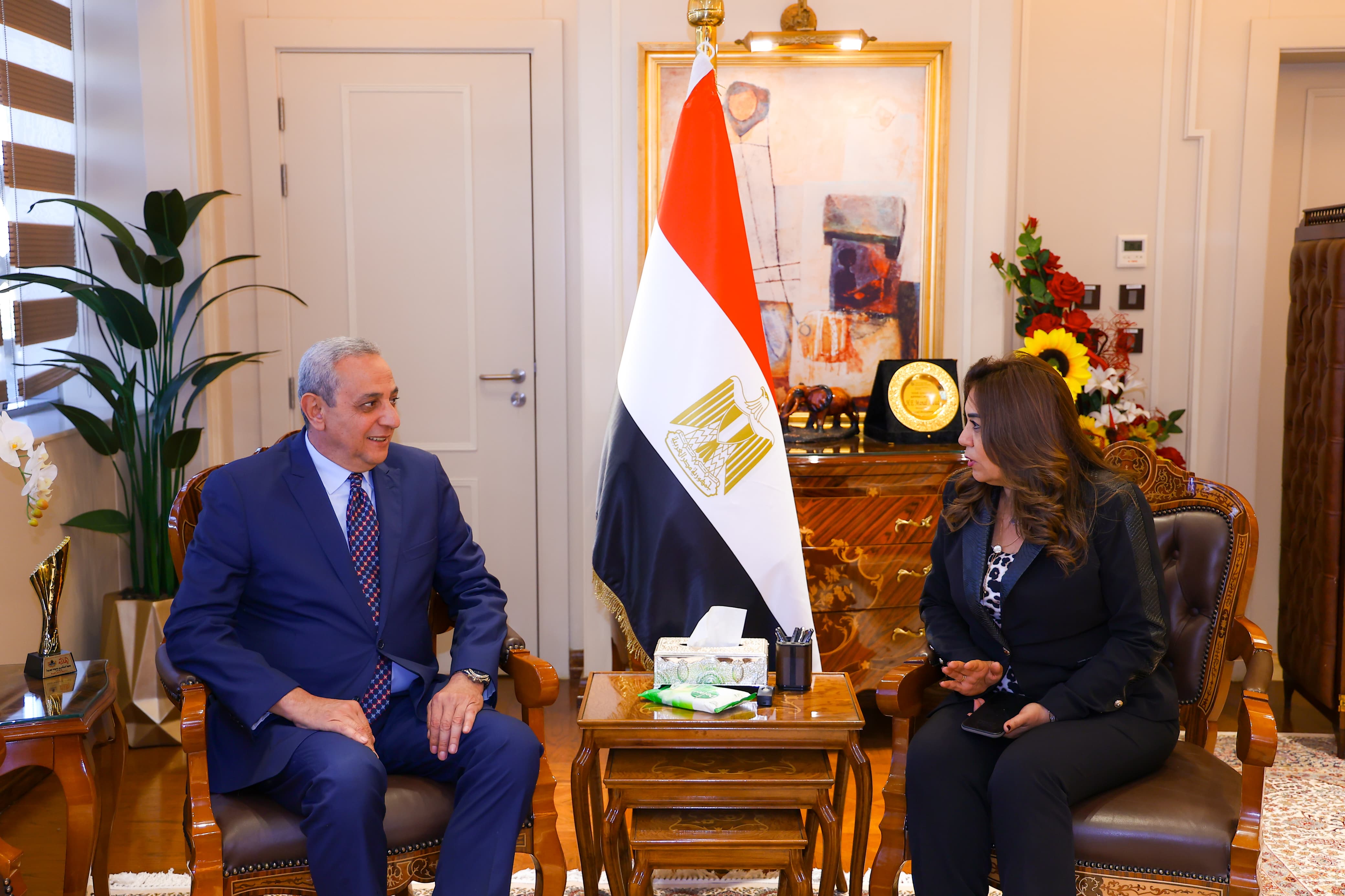 توقيع عقد لإدارة النقل الداخلي في طنطا والمحلة مع القطاع