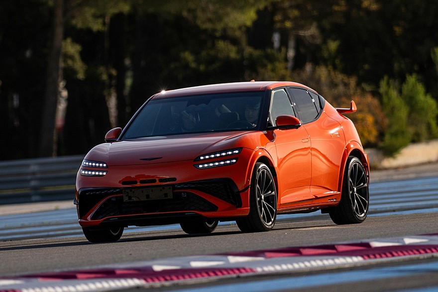 جينيسيس GV60 ماجما الرياضية بقوة 650 حصان شوفوا الصور