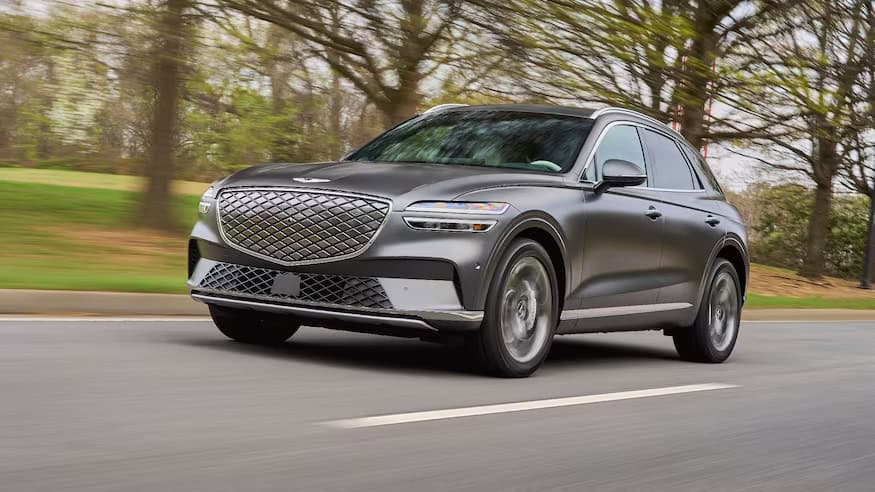 جينيسيس GV70 موديل 2025 في السعودية سعره ومواصفاته بتصميم رياضي