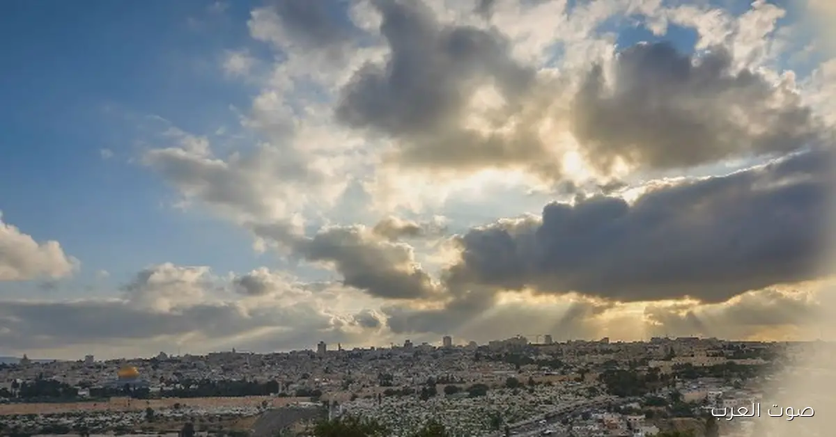 حالة الجو في فلسطين: رياح وحرارة عالية لحد السبت