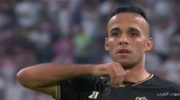 حتى لو مش موجود في القائمة ناصر منسي يشجع لاعبي