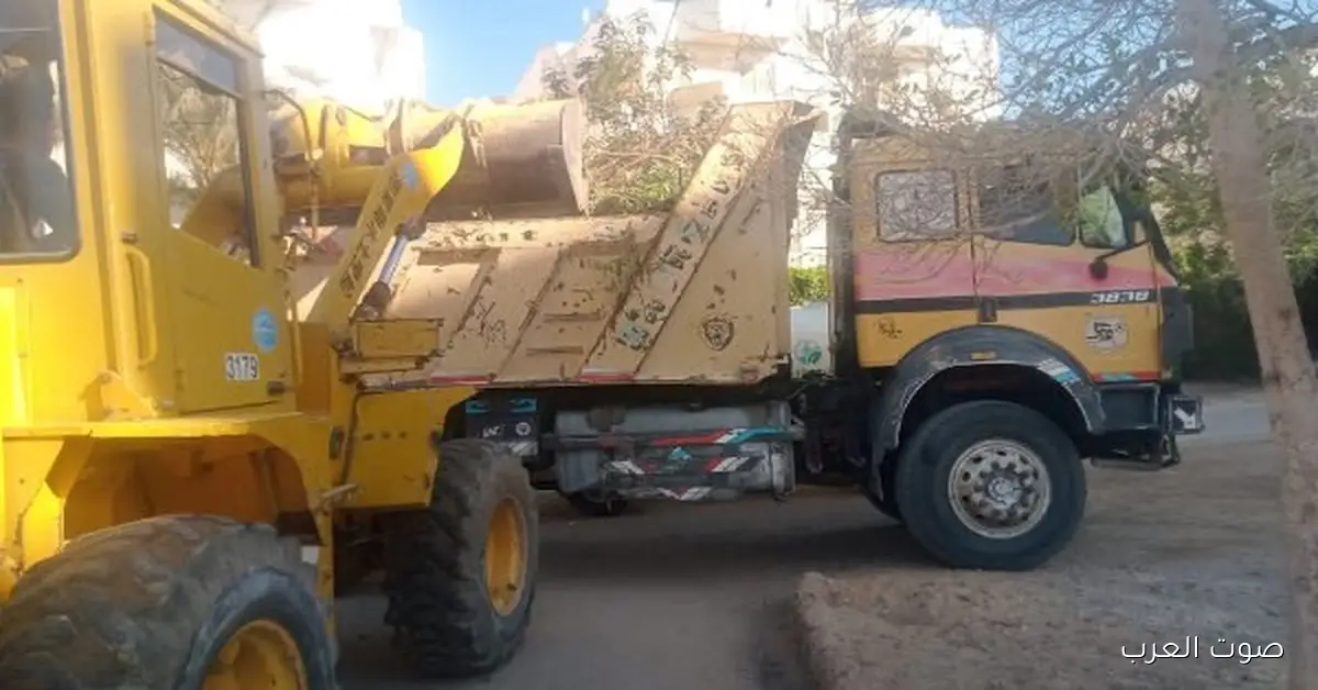 حملات تنظيف كبيرة في مدينة العاشر علشان يحسنوا شكل المناطق السكنية