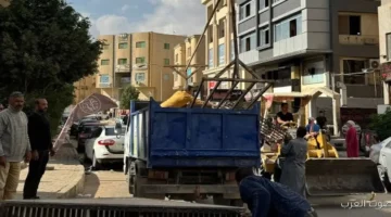 حملة كبيرة لرفع الإشغالات في الحي الأول ببدر