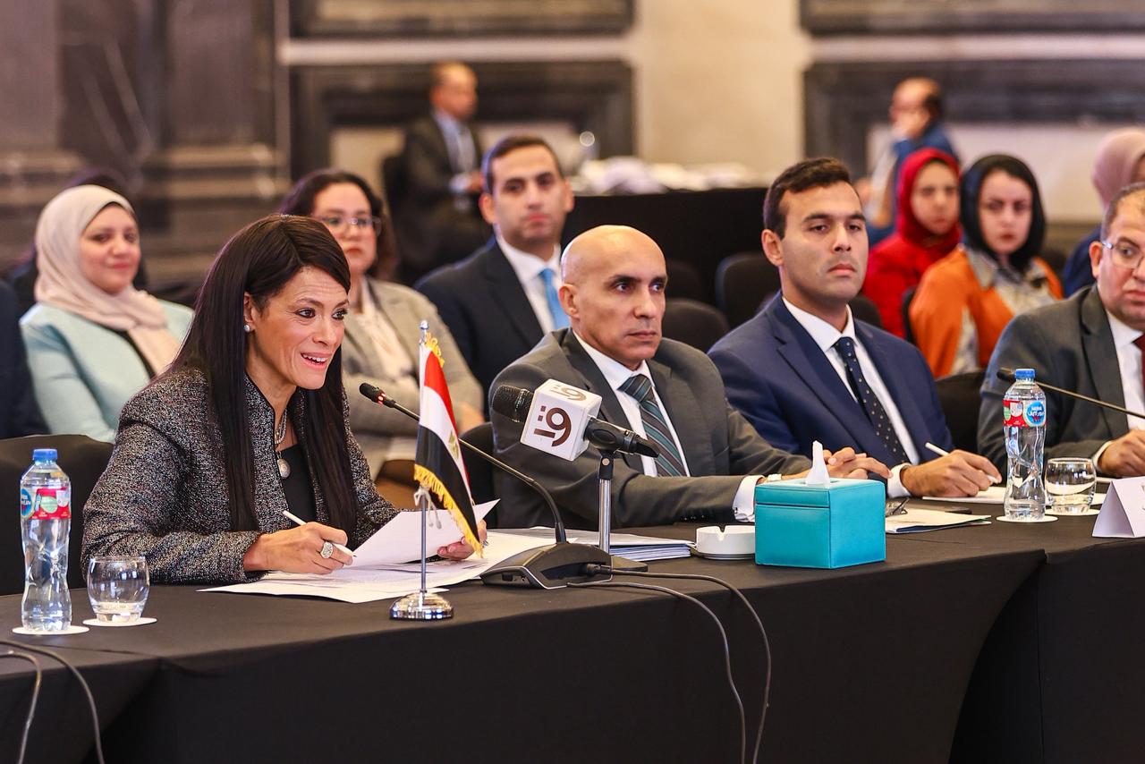 خط بحري مباشر بين ميناء عنابة في الجزائر وميناء الإسكندرية