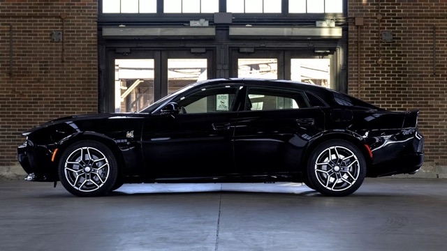 دودج تشارجر سكات باك 2026 تجهيزات جديدة مع محرك 550