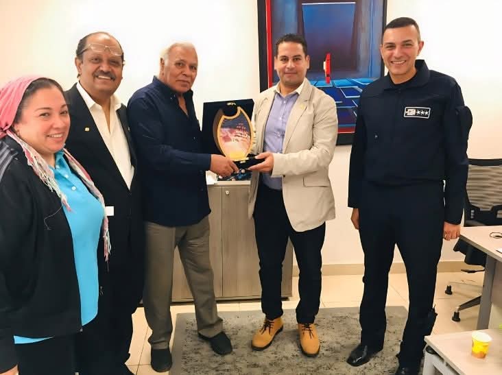 رئيس اتحاد المظلات والرياضات الجوية يزور وزارة الشباب ويكشف عن