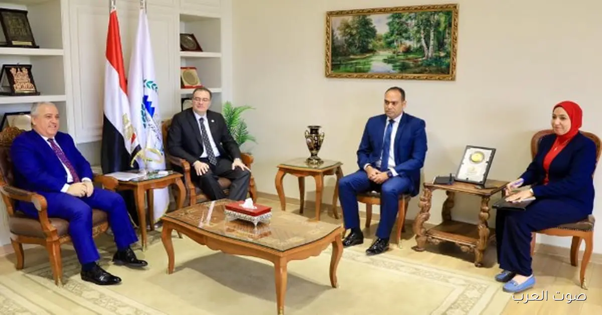 رئيس التنظيم والإدارة يستقبل رئيس الوطنية للصحافة ويتناقشوا في تعزيز التعاون بين الجهتين