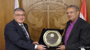 رئيس الطائفة الإنجيلية يحضر افتتاح عيادات ومصنع ملابس الرابية للكنائس