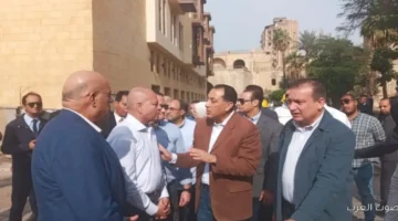 رئيس الوزراء بيزور فندق بوتيك في شارع المعز بالحسين