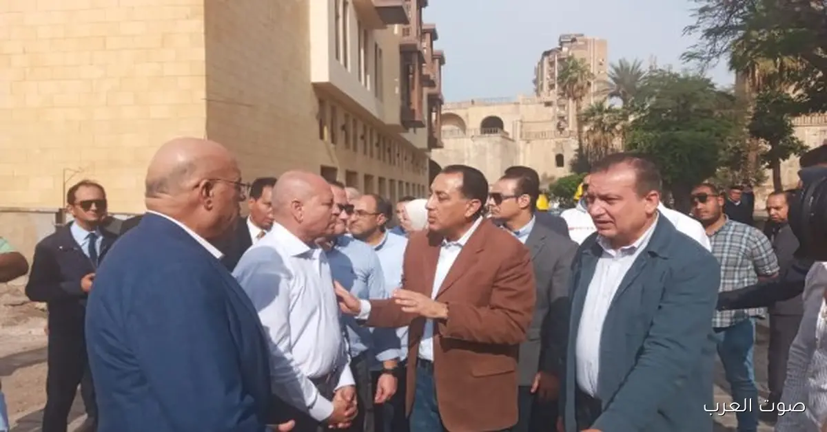 رئيس الوزراء بيزور فندق بوتيك في شارع المعز بالحسين