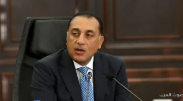 رئيس الوزراء يشيل الجنسية المصرية من 3 أفراد