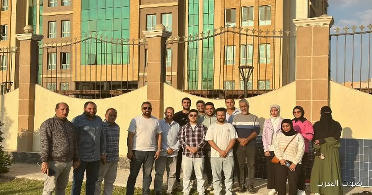 رئيس جهاز العبور الجديدة يستقبل طلاب المعهد العالي لدعم مشروع ريادي في تكنولوجيا الطاقة الشمسية