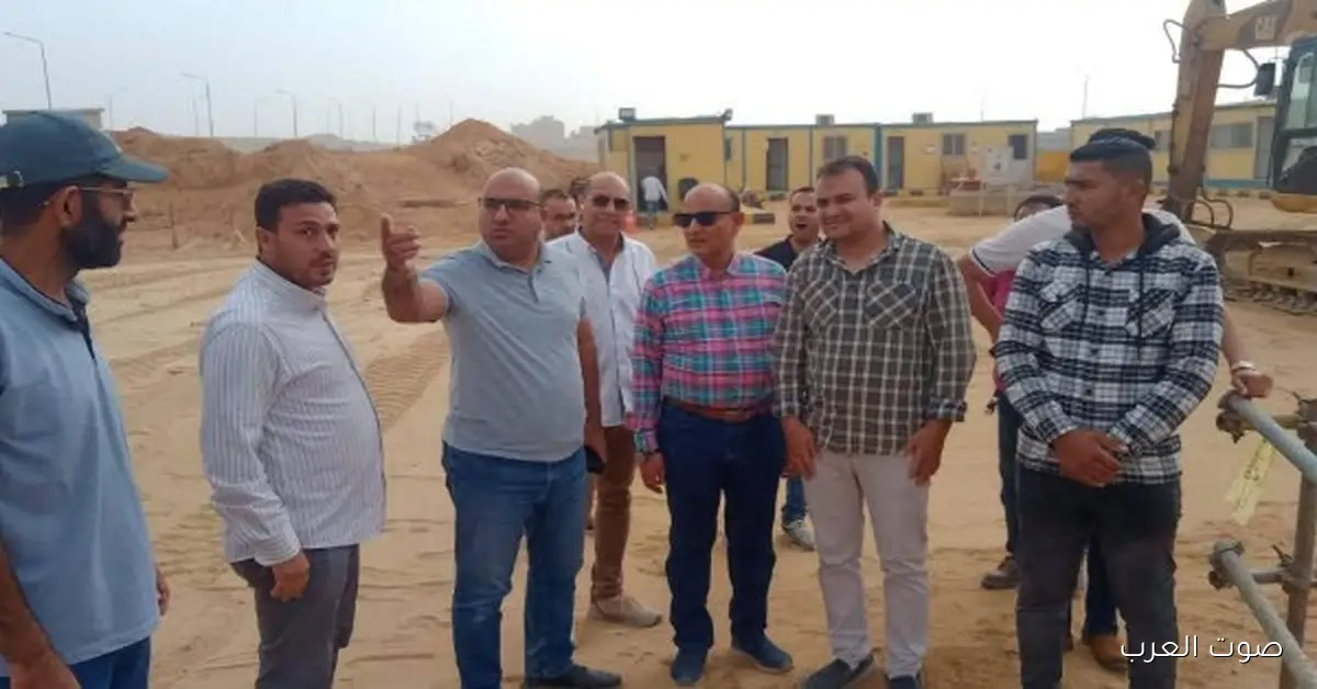 رئيس حدائق أكتوبر بيتابع المشروعات المختلفة في المدينة