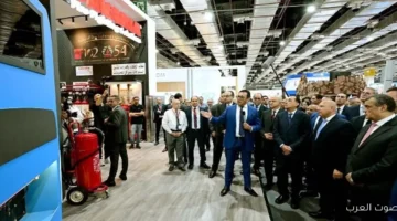 رئيس غرفة الجيزة التجارية يحضر معرض MEA Industry 2025 لدعم