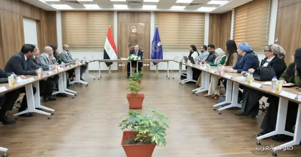 رئيس هيئة الدواء يتناقش مع ممثلي الشركات العالمية عشان يقوي المنظومة ويدعم الاستثمار 2 رئيس هيئة الدواء يتناقش مع ممثلي الشركات العالمية عشان يقوي المنظومة ويدعم الاستثمار