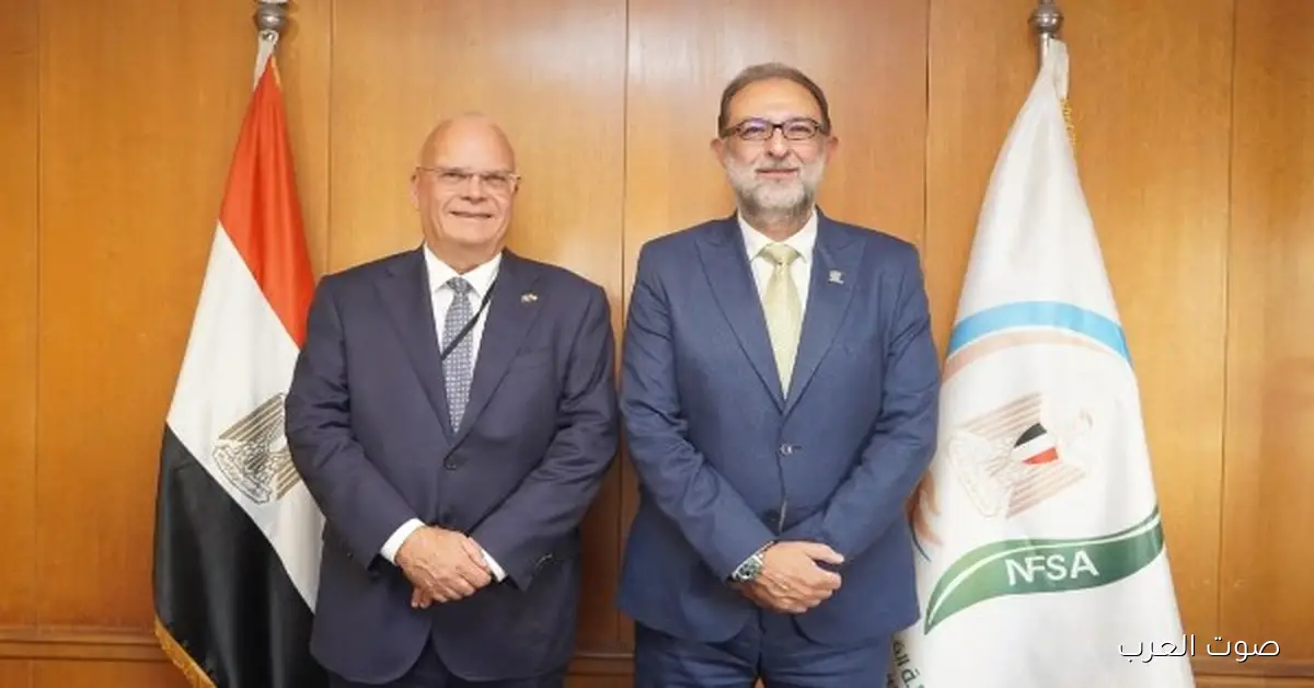 رئيس هيئة سلامة الغذاء يتناقش مع السفير السويدي في القاهرة عن فرص التعاون في الأبحاث