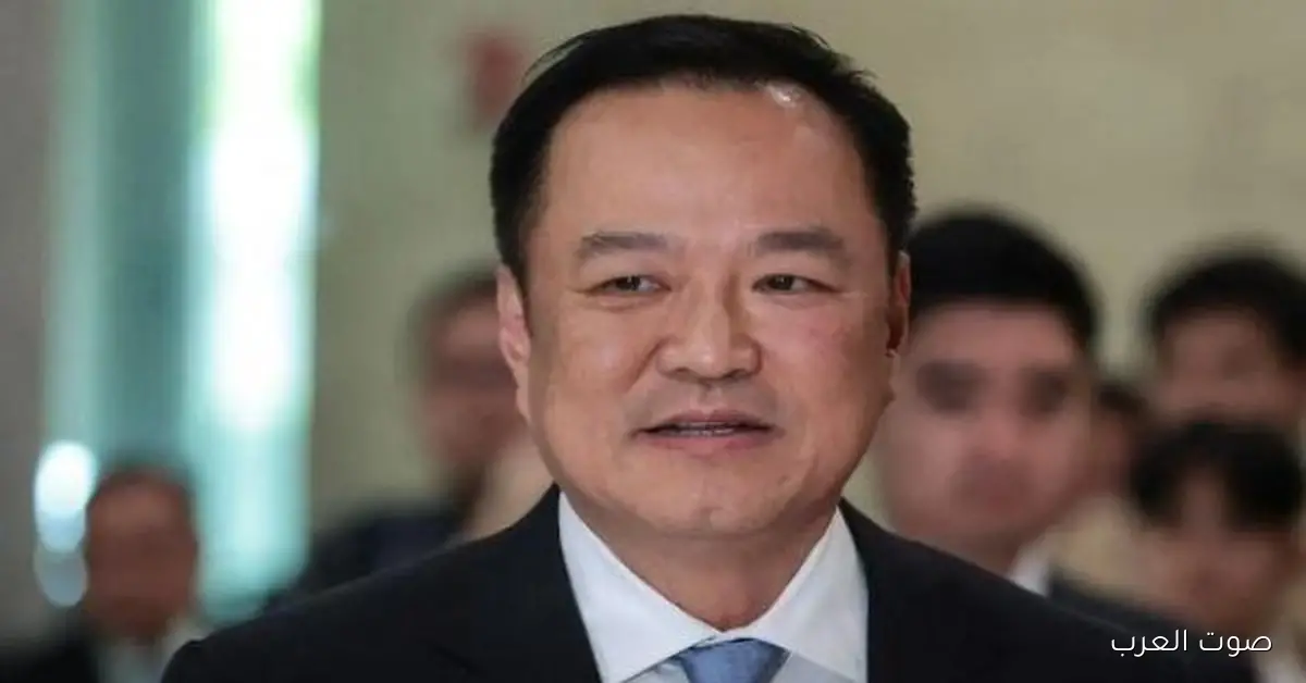 رئيس وزراء تايلاند يعتذر للناس اللي تأثروا بالفيضانات ويعدهم بمساعدات سريعة