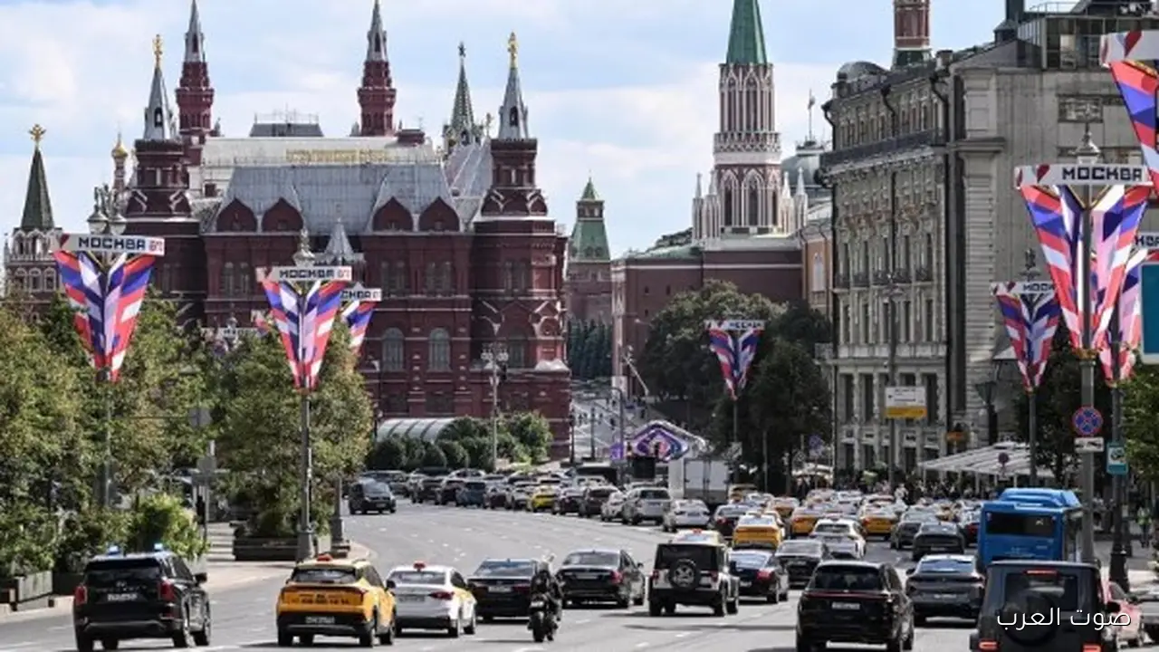 رئيس وزراء روسيا ناويين نطلق سيارات أجرة تمشي لوحدها